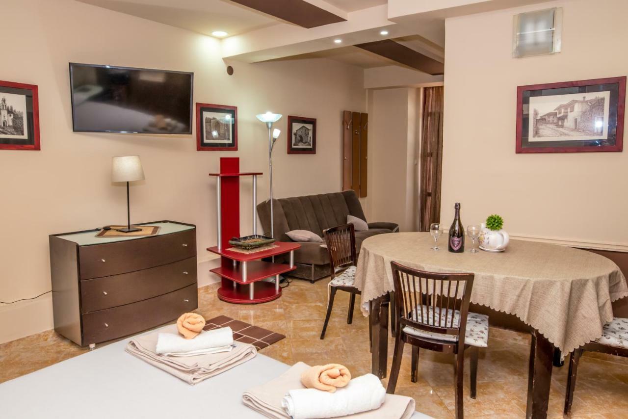 Jovan Apartments Petrovac Chambre photo